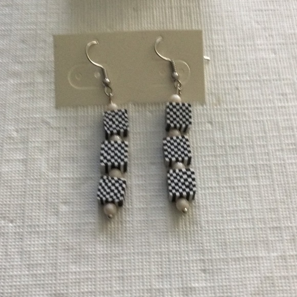 Chic Black and White Dangle Earrings - Picture 1 of 6